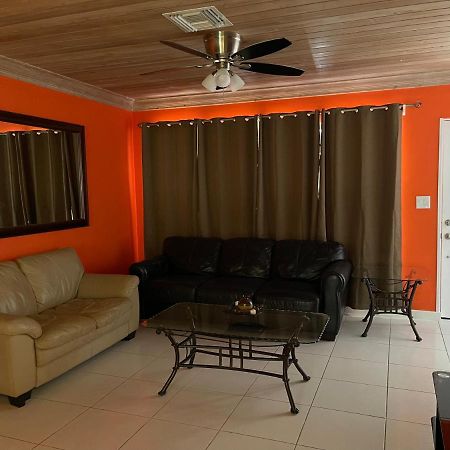 Sapphire Garden Townhouses George Town Exterior foto